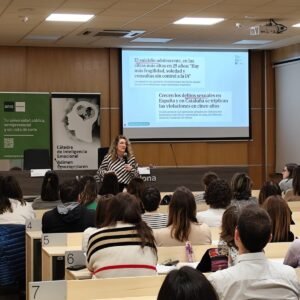 Uned-Infancia bien tratada, adolescencia bien encaminada. 10 Uned-conferencia-LeticiaGarcés