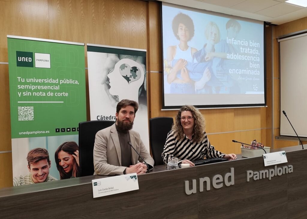 Uned-Infancia bien tratada, adolescencia bien encaminada. 1 Padresformados.es archivo: WhatsApp Image 2026 02 26 at 22.34.15 4